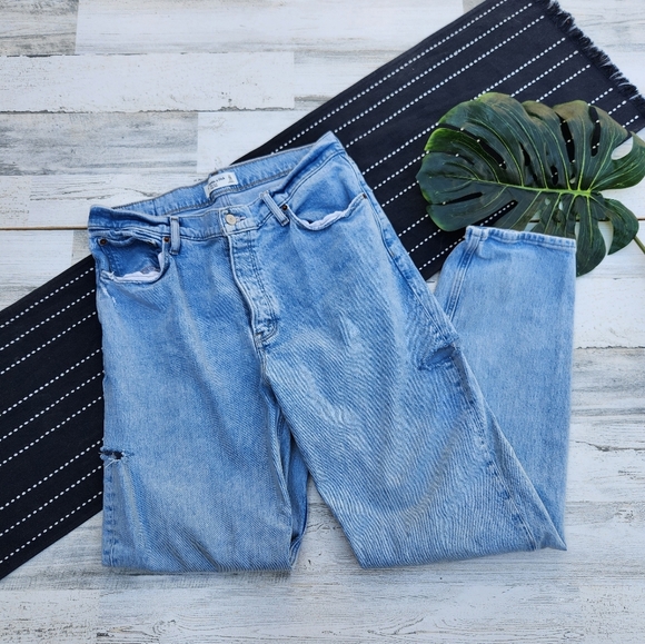 Abercrombie & Fitch The Dad High Rise Light Wash Jeans Side Slits 31/12 Long - Picture 2 of 11